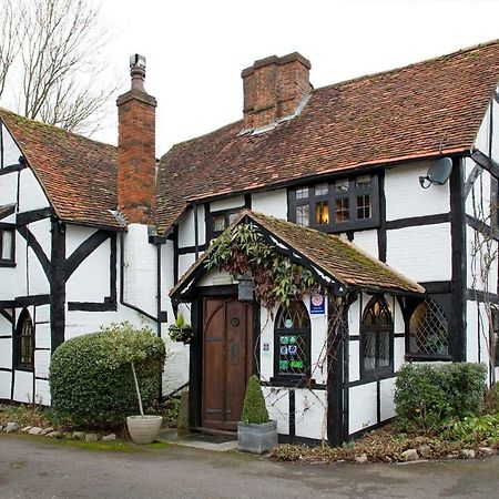 The Old Farmhouse Windsor Exterior foto