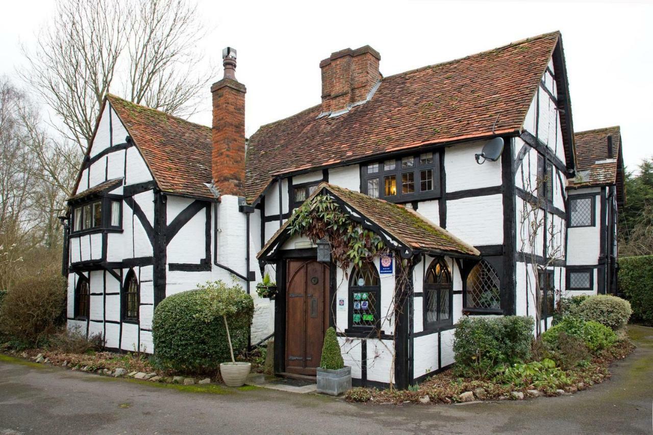 The Old Farmhouse Windsor Exterior foto